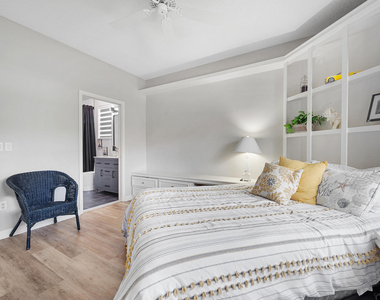 8193 Sandpiper Way - Photo Thumbnail 14