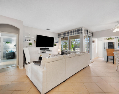 8193 Sandpiper Way - Photo Thumbnail 4