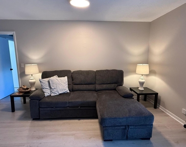705 Lori Drive - Photo Thumbnail 2
