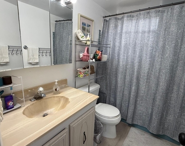 705 Lori Drive - Photo Thumbnail 8