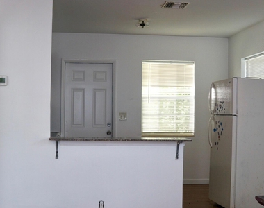 1307 Lucerne Avenue - Photo Thumbnail 2