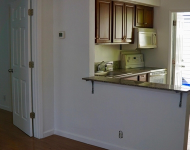 1307 Lucerne Avenue - Photo Thumbnail 8