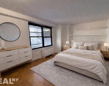 240 E 82nd St - Photo Thumbnail 2