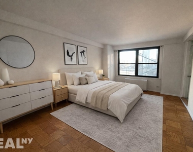 240 E 82nd St - Photo Thumbnail 1