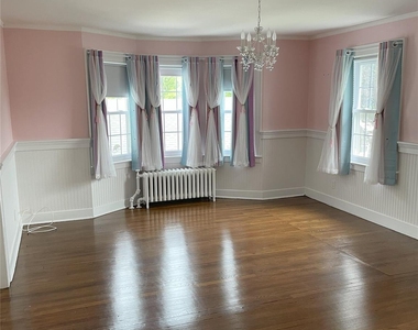 56 Nassau Boulevard - Photo Thumbnail 16