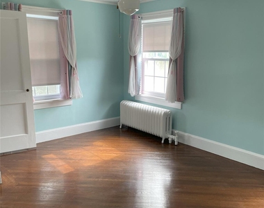 56 Nassau Boulevard - Photo Thumbnail 15