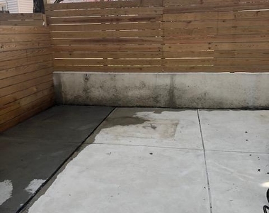 2564 Frankford Avenue - Photo Thumbnail 15