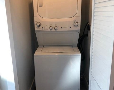 2564 Frankford Avenue - Photo Thumbnail 10