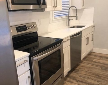 2564 Frankford Avenue - Photo Thumbnail 5