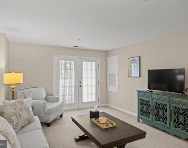 170 Greentree Road - Photo Thumbnail 11