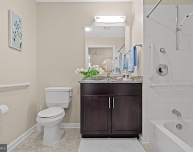 170 Greentree Road - Photo Thumbnail 21
