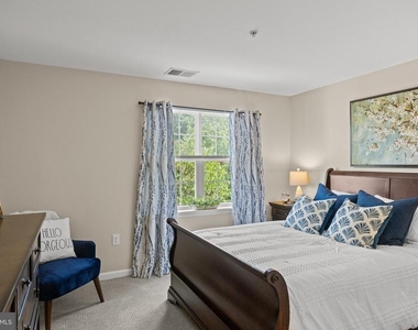 170 Greentree Road - Photo Thumbnail 18