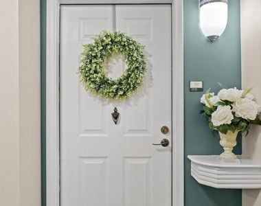 170 Greentree Road - Photo Thumbnail 9