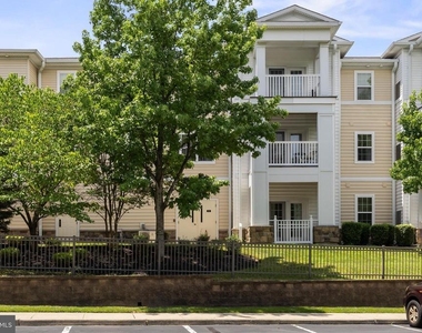 170 Greentree Road - Photo Thumbnail 5