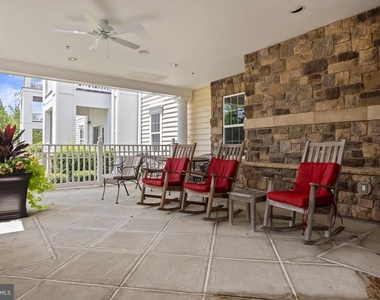 170 Greentree Road - Photo Thumbnail 8