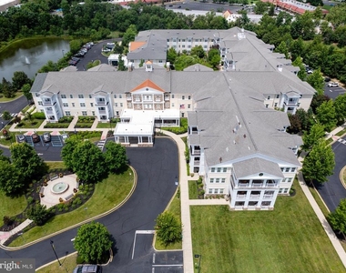 170 Greentree Road - Photo Thumbnail 2