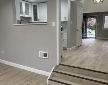 3 Lakecrest Circle - Photo Thumbnail 9