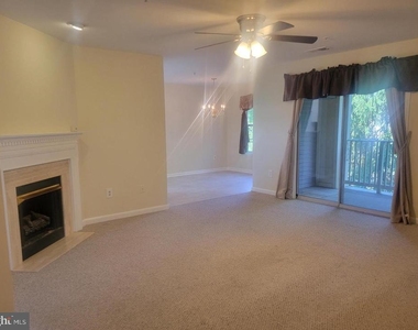 8813 Stoneridge Circle - Photo Thumbnail 2