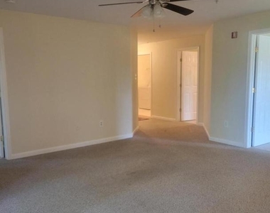 8813 Stoneridge Circle - Photo Thumbnail 5