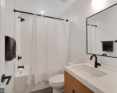 1469 Florida Avenue Nw - Photo Thumbnail 6