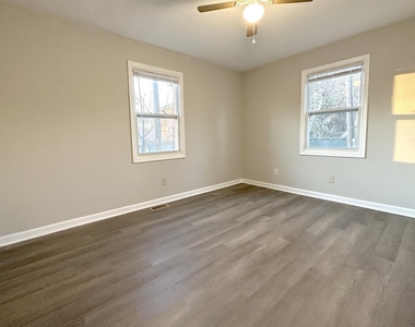 813 S Blount Street - Photo Thumbnail 7