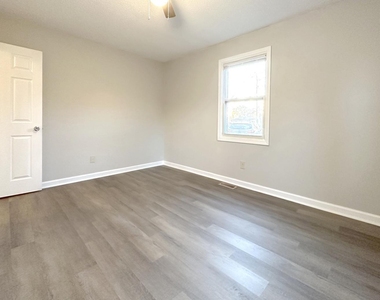 813 S Blount Street - Photo Thumbnail 10