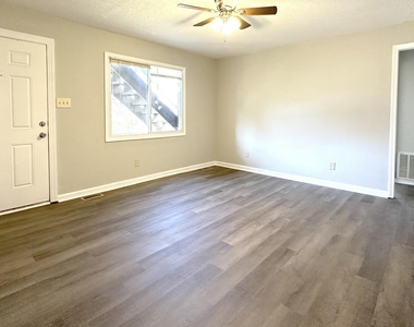 813 S Blount Street - Photo Thumbnail 6