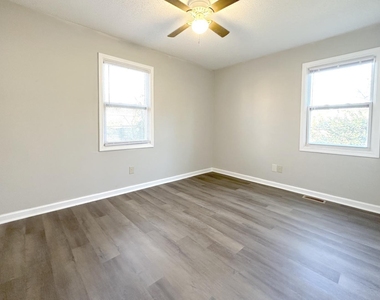 813 S Blount Street - Photo Thumbnail 9