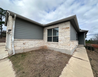 200 Mauna Kea Ln - Photo Thumbnail 1