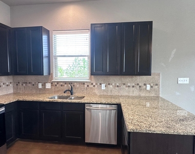 200 Mauna Kea Ln - Photo Thumbnail 5