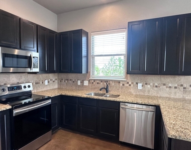 200 Mauna Kea Ln - Photo Thumbnail 6