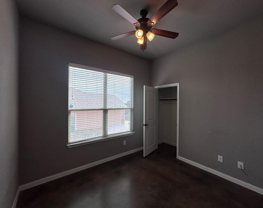 200 Mauna Kea Ln - Photo Thumbnail 12