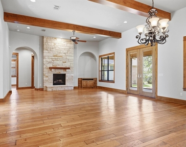 203 Pristine Ln - Photo Thumbnail 22