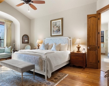 203 Pristine Ln - Photo Thumbnail 3