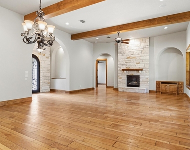 203 Pristine Ln - Photo Thumbnail 24