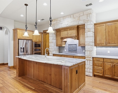 203 Pristine Ln - Photo Thumbnail 31
