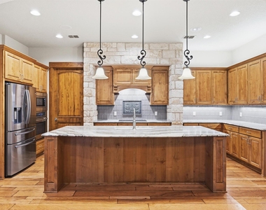 203 Pristine Ln - Photo Thumbnail 30