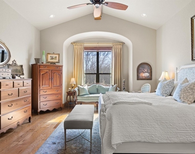 203 Pristine Ln - Photo Thumbnail 2