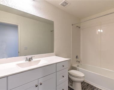 19507 Cloudy Bay Dr - Photo Thumbnail 12