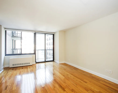 West 48th Street - Photo Thumbnail 1