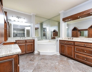 2865 Lenox Road Ne - Photo Thumbnail 16