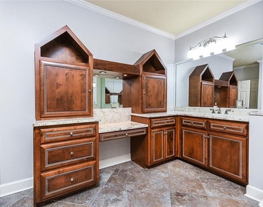 2865 Lenox Road Ne - Photo Thumbnail 15