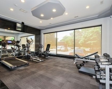 2451 W Howard Street - Photo Thumbnail 11
