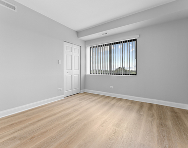 2451 W Howard Street - Photo Thumbnail 7