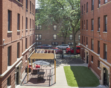 1704.5 W Juneway Terrace - Photo Thumbnail 14