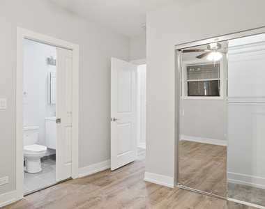 1704.5 W Juneway Terrace - Photo Thumbnail 7
