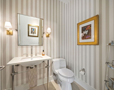 118 E Erie Street - Photo Thumbnail 12