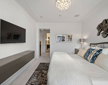 118 E Erie Street - Photo Thumbnail 14