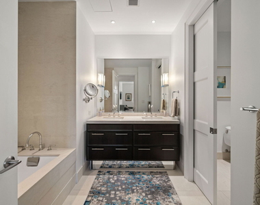 118 E Erie Street - Photo Thumbnail 15