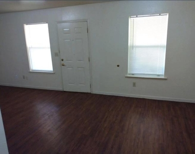 310 W Childers Street - Photo Thumbnail 7